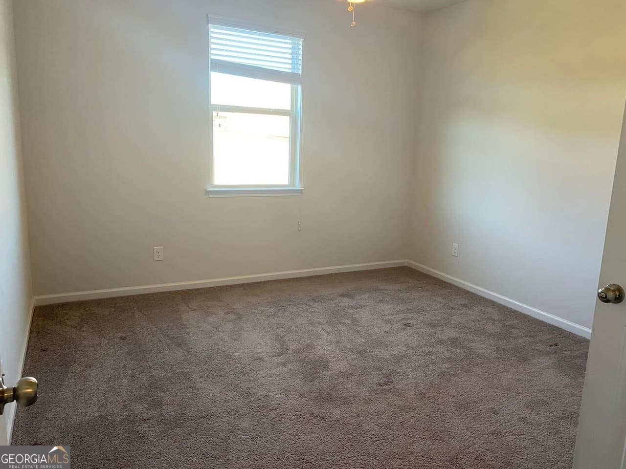 4 bedroom, 3 bathroom, 3,024 sq ft single family residence for rent at 5650 Mirror Lake Drive, Cumming, GA 30028 for $2,500 a month — photo 7