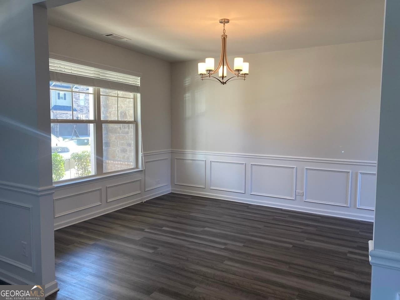4 bedroom, 3 bathroom, 3,024 sq ft single family residence for rent at 5650 Mirror Lake Drive, Cumming, GA 30028 for $2,500 a month — photo 5