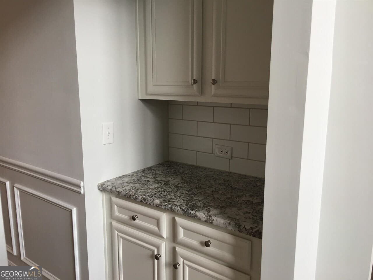 4 bedroom, 3 bathroom, 3,024 sq ft single family residence for rent at 5650 Mirror Lake Drive, Cumming, GA 30028 for $2,500 a month — photo 10