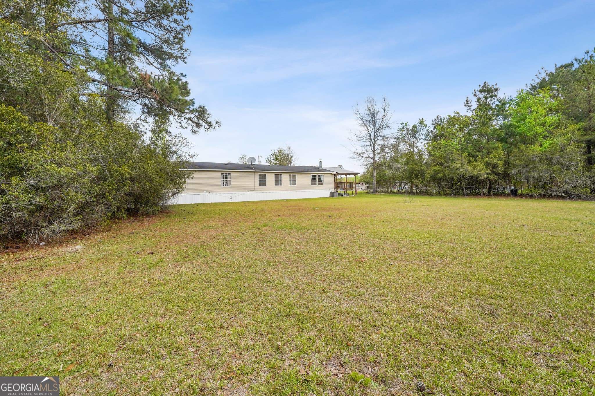 3 bedroom, 2.5 bathroom, 1,890 sq ft manufactured home,single family residence for sale at 1298 Lee Road, Pembroke, GA 31321 — photo 3