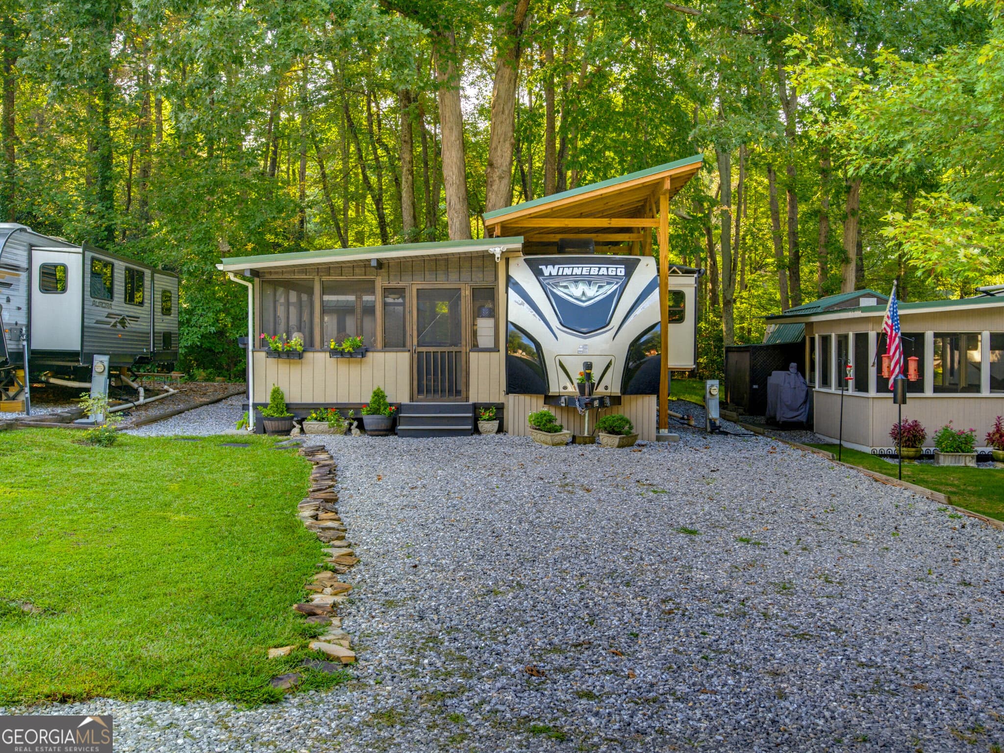 1 bedroom, 1 bathroom single family residence for sale at 324 Leisure Acres Drive, Cleveland, GA 30528 — photo 3