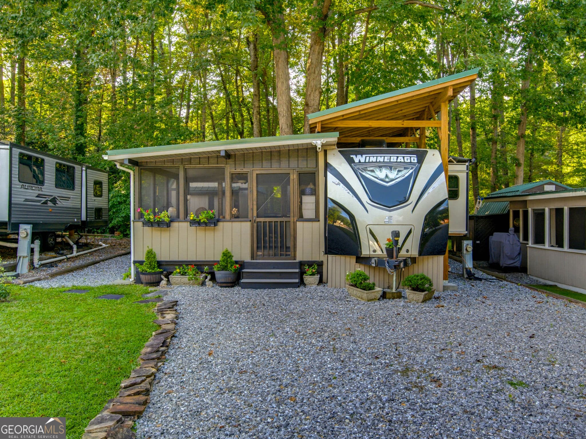 1 bedroom, 1 bathroom single family residence for sale at 324 Leisure Acres Drive, Cleveland, GA 30528 — photo 1 of 50