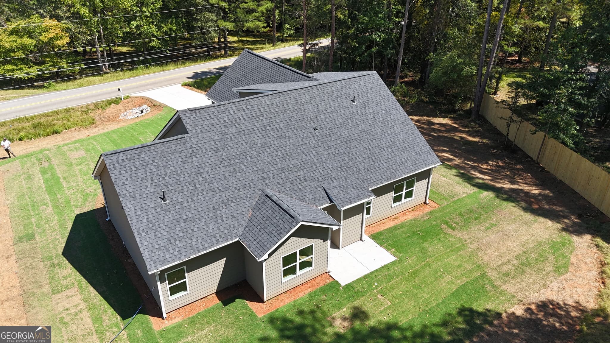 4 bedroom, 3 bathroom, 2,351 sq ft single family residence for sale at 480 Bohannon Road, Grantville, GA 30220 — photo 3