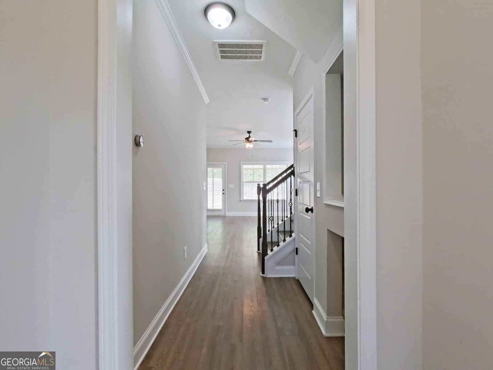 4 bedroom, 2.5 bathroom, 1,992 sq ft single family residence for rent at 719 Tree Top Trail, Evans, GA 30809 for $2,250 a month — photo 3