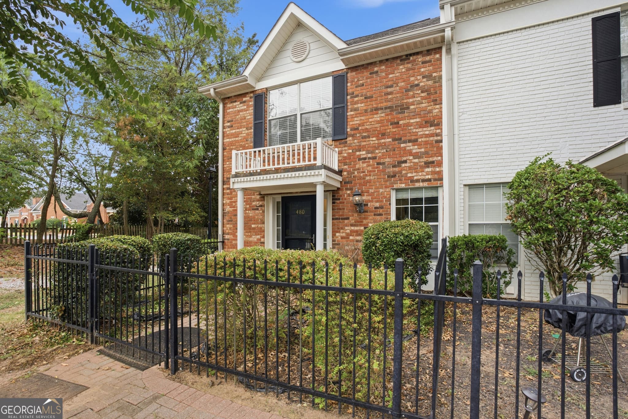 2 bedroom, 1.5 bathroom, 1,042 sq ft townhouse for rent at 480 N Jeff Davis Drive, Fayetteville, GA 30214 for $3,350 a month — photo 1 of 20