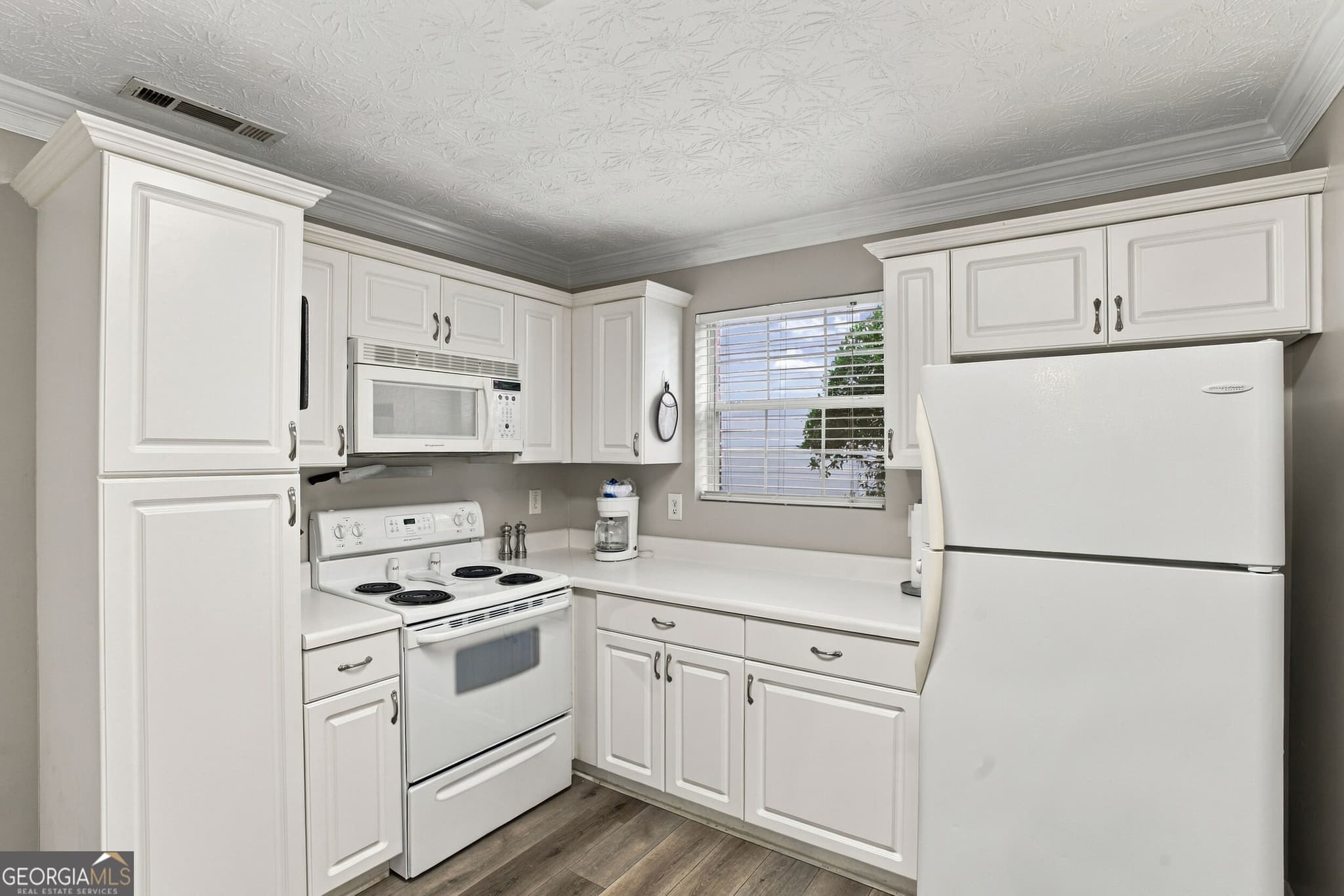 2 bedroom, 1.5 bathroom, 1,042 sq ft townhouse for rent at 480 N Jeff Davis Drive, Fayetteville, GA 30214 for $3,350 a month — photo 4