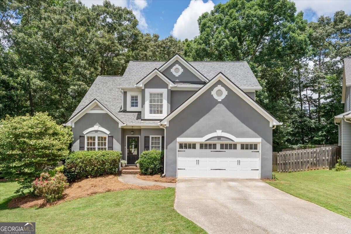 4 bedroom, 2.5 bathroom, 2,380 sq ft single family residence sold at 3085 Ivey Oaks Lane, Roswell, GA 30076