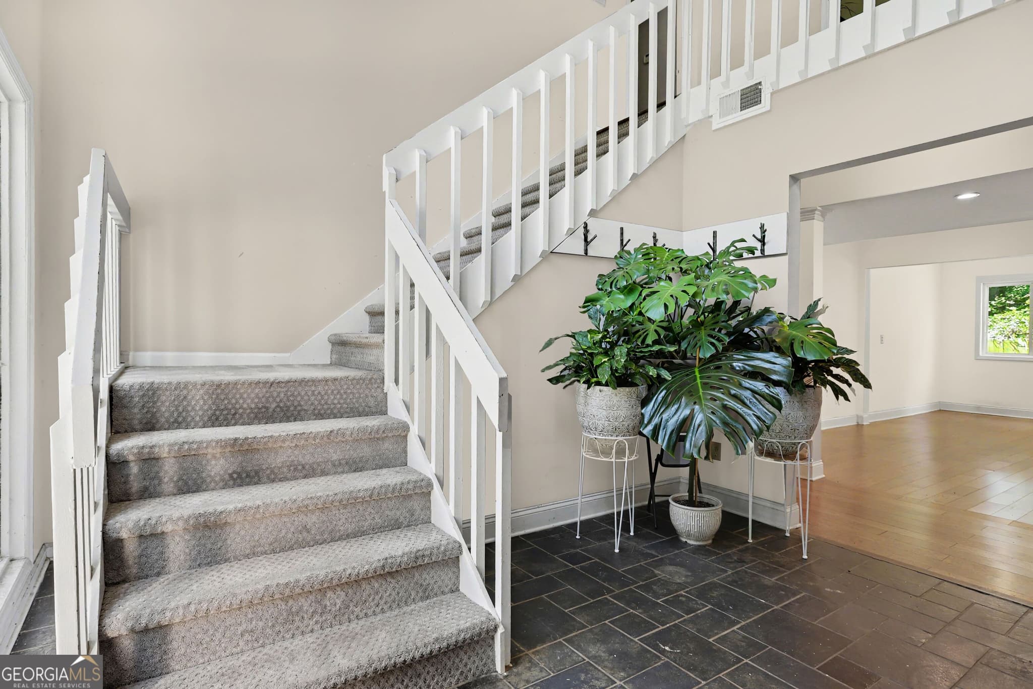 4 bedroom, 3 bathroom, 2,734 sq ft single family residence for rent at 3169 N Hembree Road, Marietta, GA 30062 for $3,100 a month — photo 3