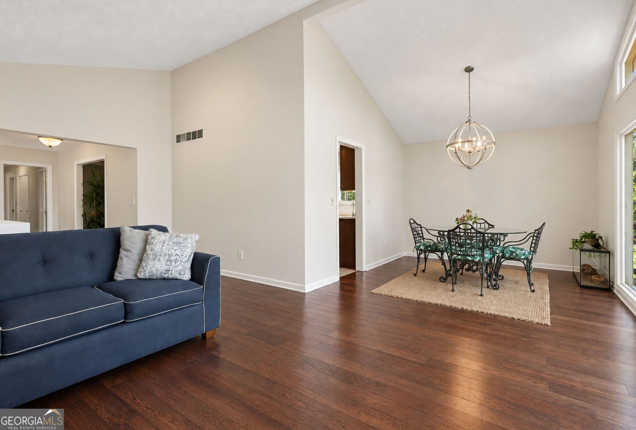 4 bedroom, 3 bathroom, 2,734 sq ft single family residence for rent at 3169 N Hembree Road, Marietta, GA 30062 for $3,100 a month — photo 8