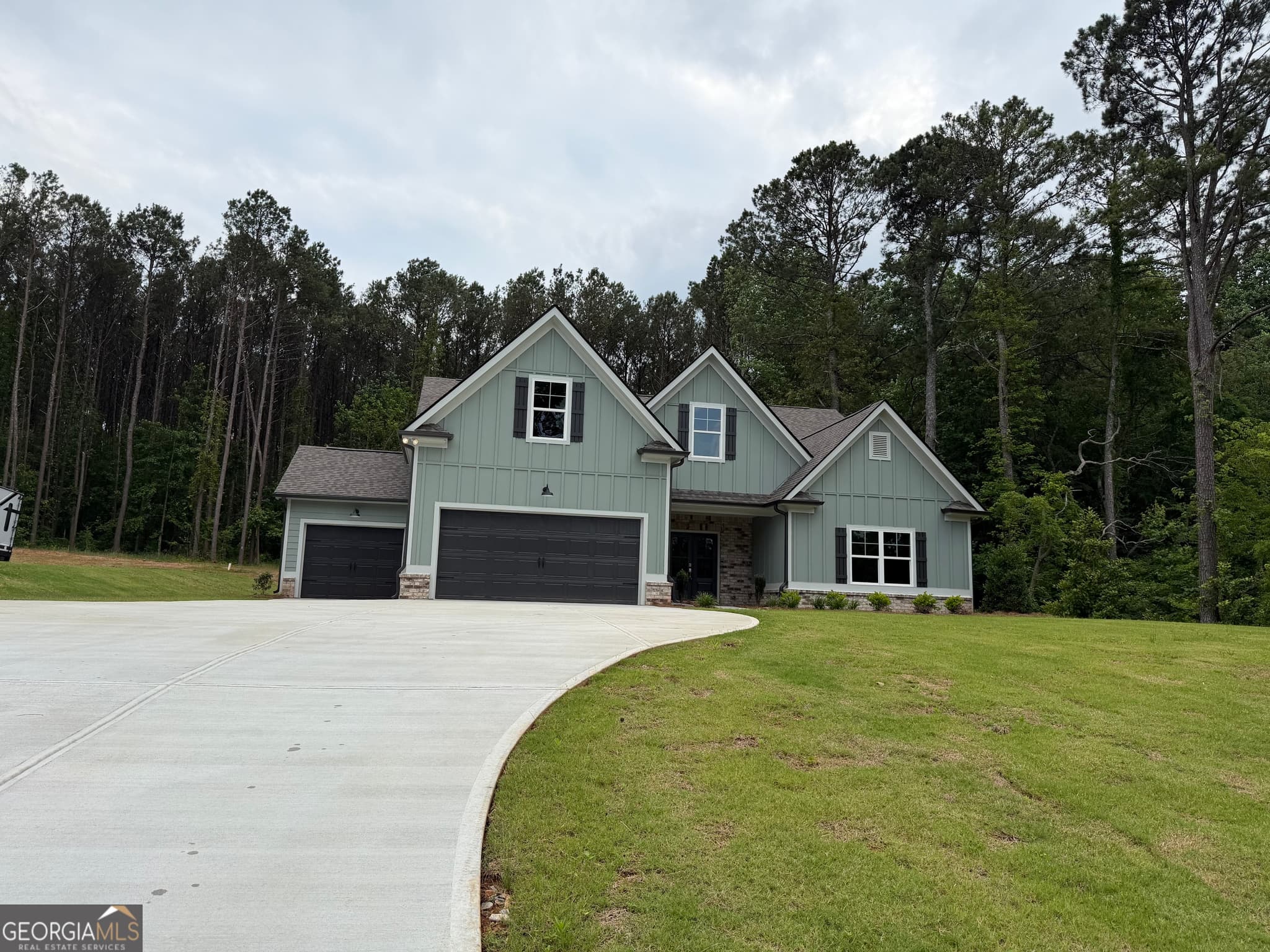 4 bedroom, 3 bathroom, 2,437 sq ft single family residence for sale at 404 Tanners Bridge Road, Bethlehem, GA 30620 — photo 2
