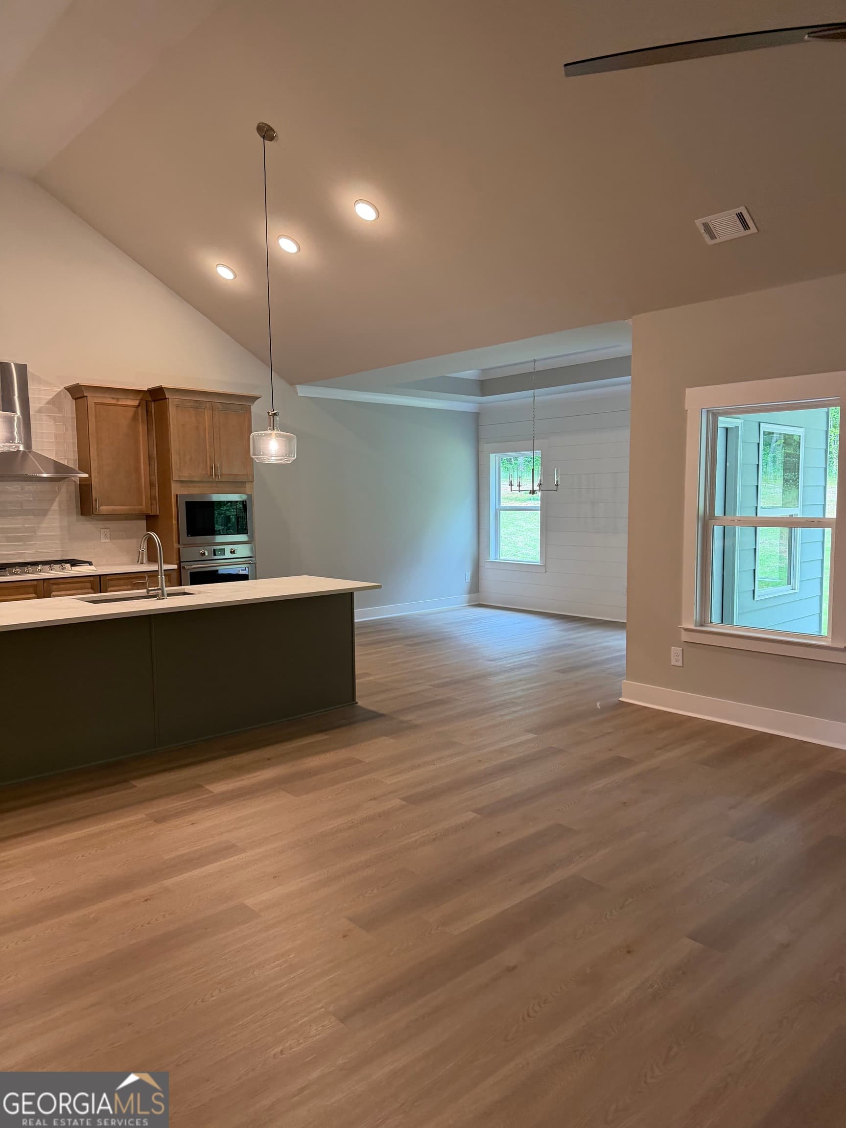 4 bedroom, 3 bathroom, 2,437 sq ft single family residence for sale at 404 Tanners Bridge Road, Bethlehem, GA 30620 — photo 5