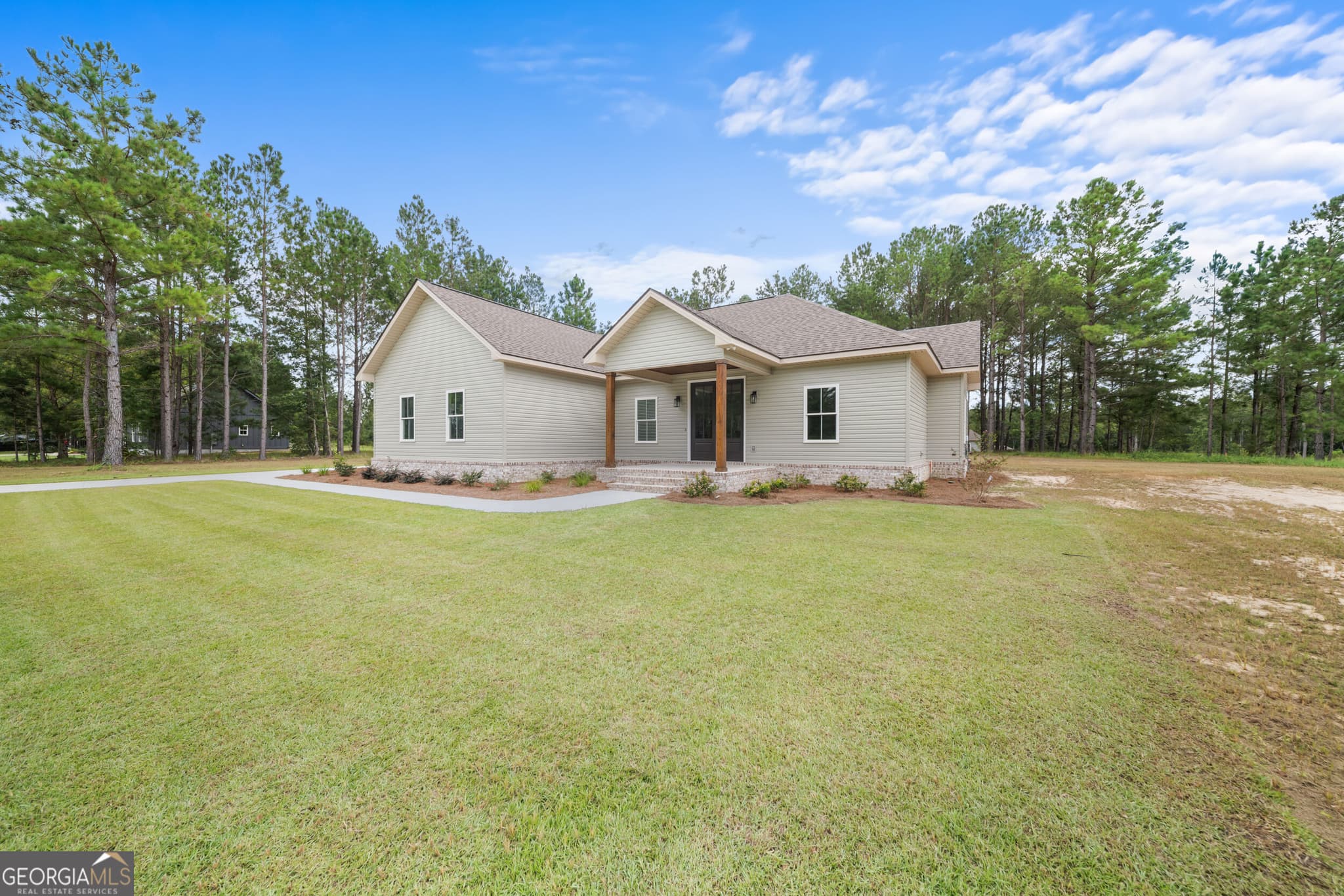 4 bedroom, 2 bathroom, 1,585 sq ft single family residence sold at 1507 Wildflower Circle, Metter, GA 30439