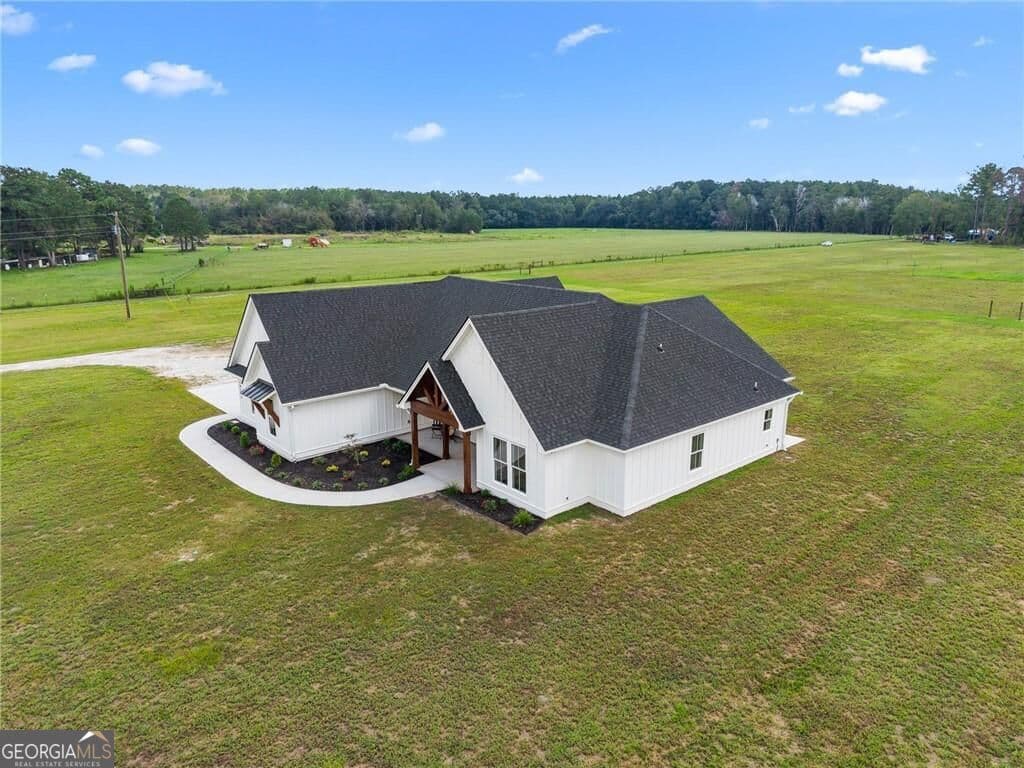 4 bedroom, 3.5 bathroom, 2,303 sq ft single family residence under contract at 10143 Us Highway 80, Brooklet, GA 30415 — photo 3