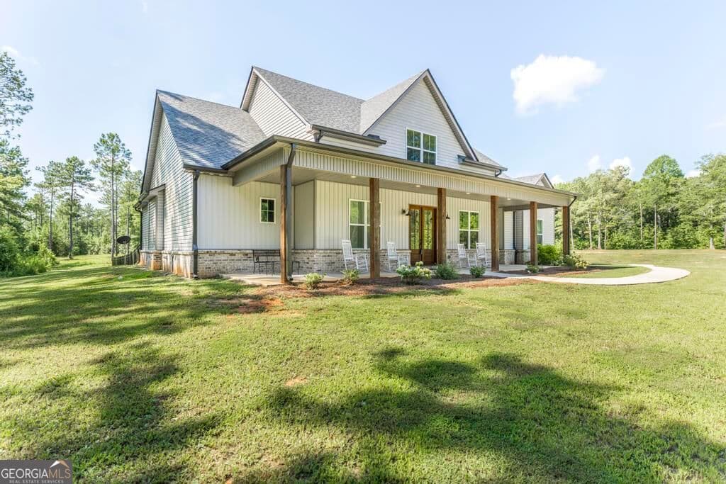 5 bedroom, 4 bathroom, 2,769 sq ft single family residence for sale at 665 Edge Road, Forsyth, GA 31029 — photo 9