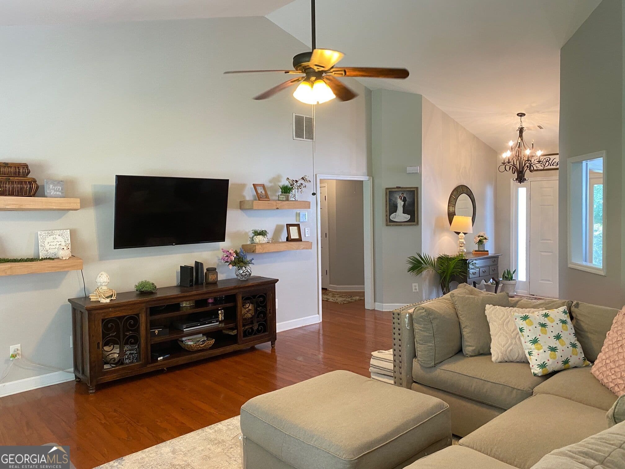 4 bedroom, 2 bathroom, 1,824 sq ft single family residence for sale at 1305 Overland Park Drive, Braselton, GA 30517 — photo 9