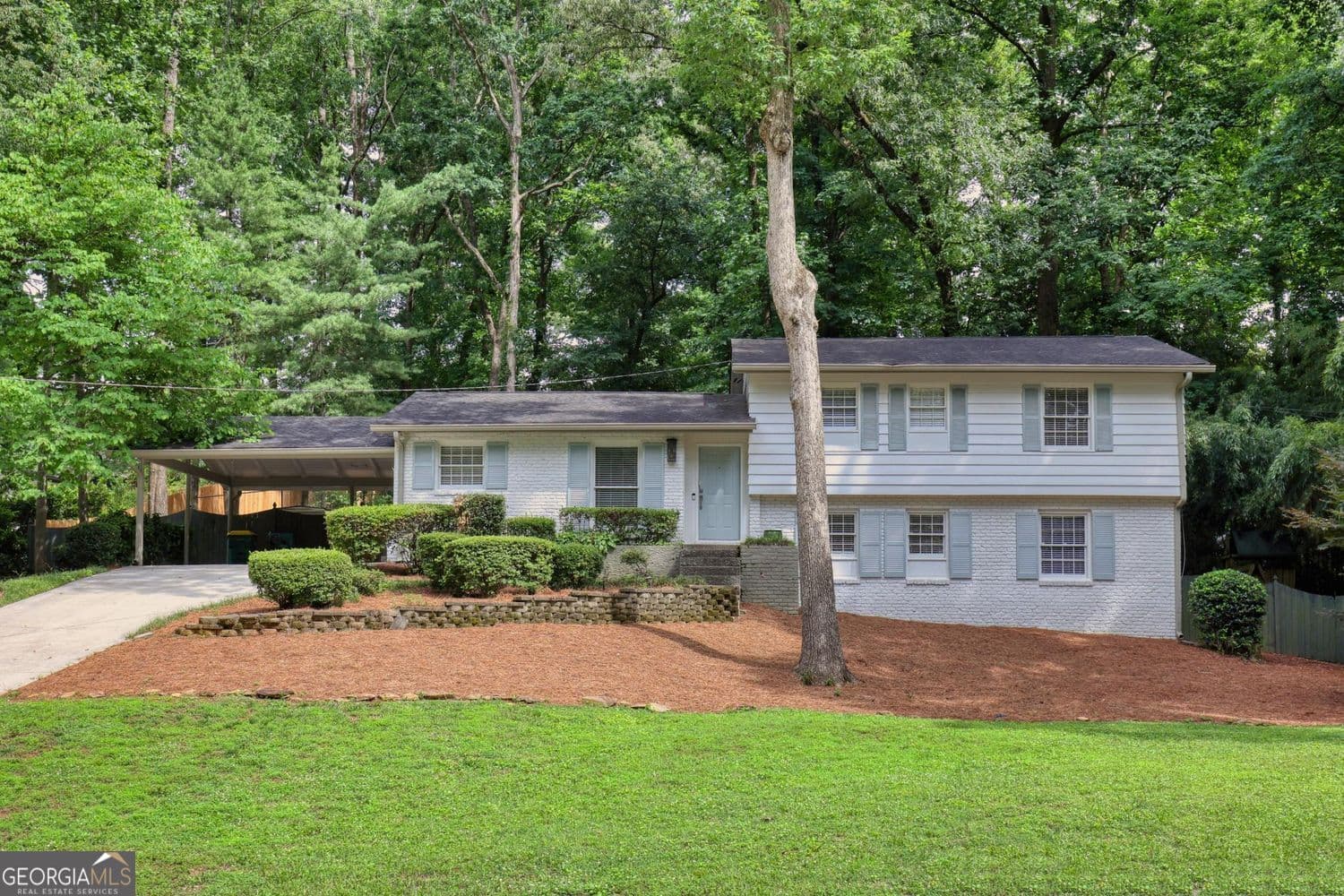3 bedroom, 2 bathroom single family residence sold at 90 Bonnie Lane, Sandy Springs, GA 30328