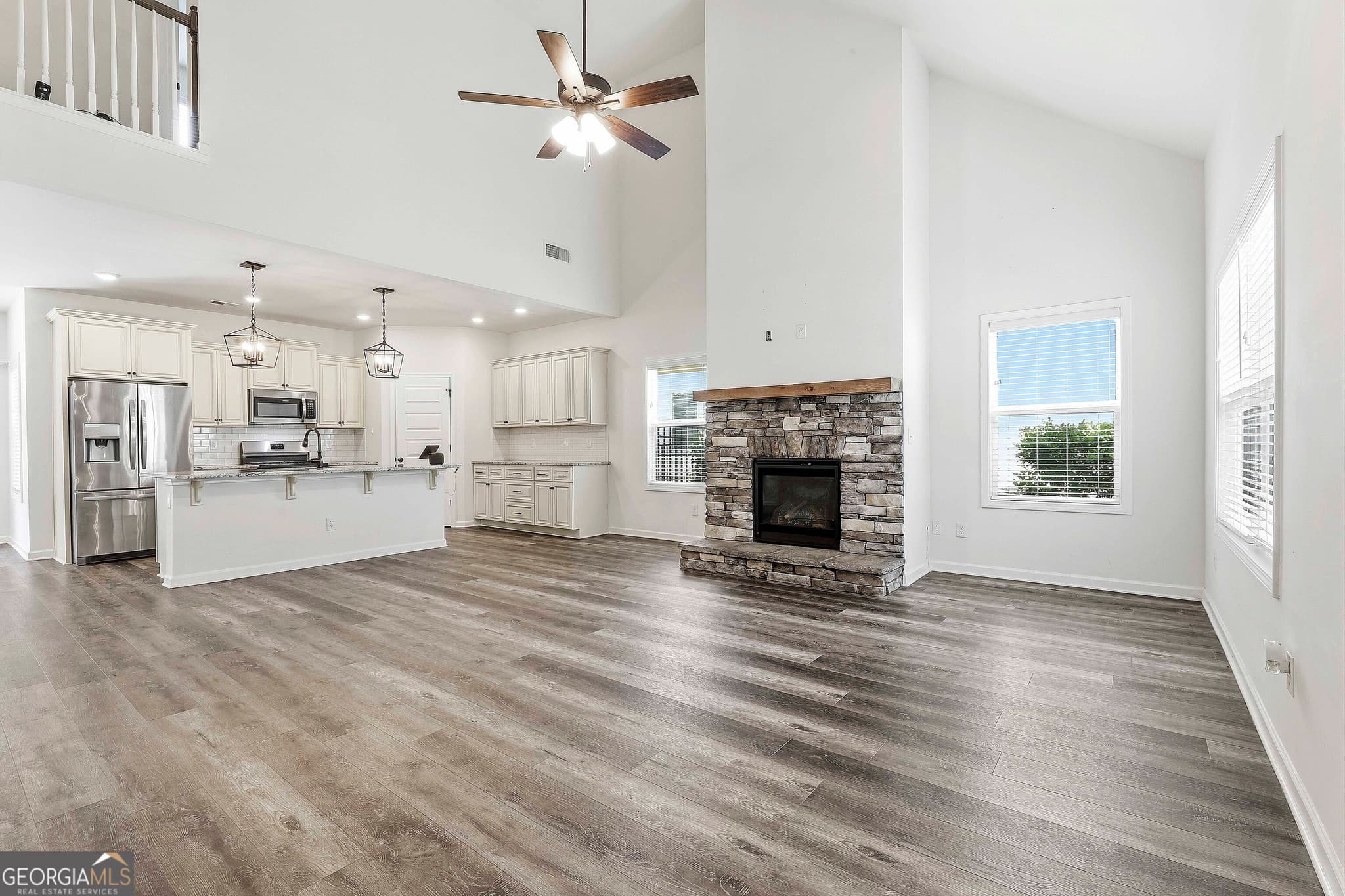 4 bedroom, 2.5 bathroom, 2,831 sq ft single family residence for sale at 245 Southridge, Senoia, GA 30276 — photo 6