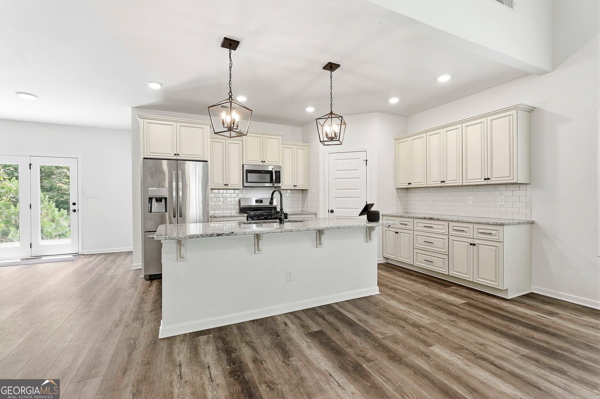 4 bedroom, 2.5 bathroom, 2,831 sq ft single family residence for sale at 245 Southridge, Senoia, GA 30276 — photo 8