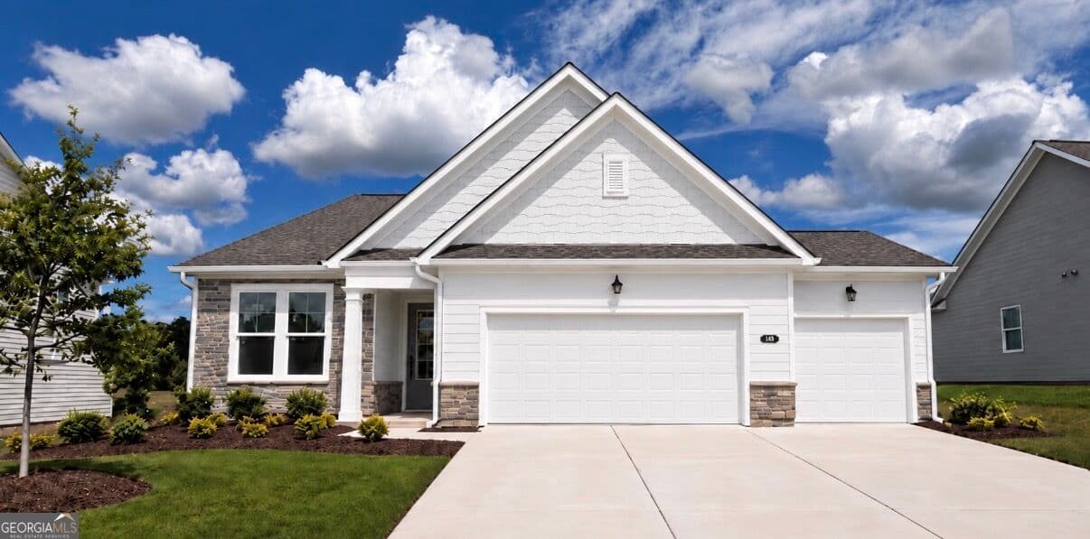 3 bedroom, 2.5 bathroom, 2,200 sq ft single family residence for sale at 311 Grand Wehunt Drive, Hoschton, GA 30548 — photo 1 of 28