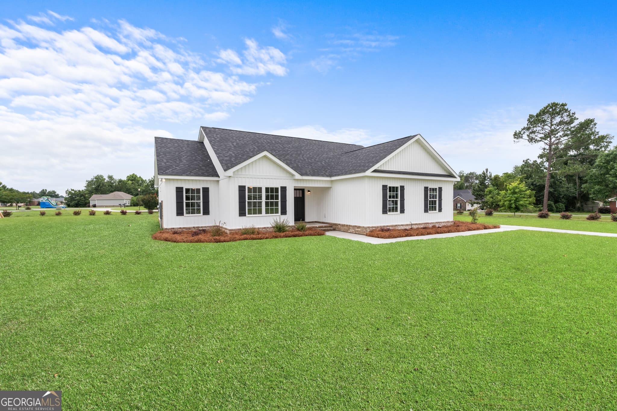 4 bedroom, 2 bathroom, 1,620 sq ft single family residence under contract at 102 Enclave Court LOT 29, Statesboro, GA 30458 — photo 2