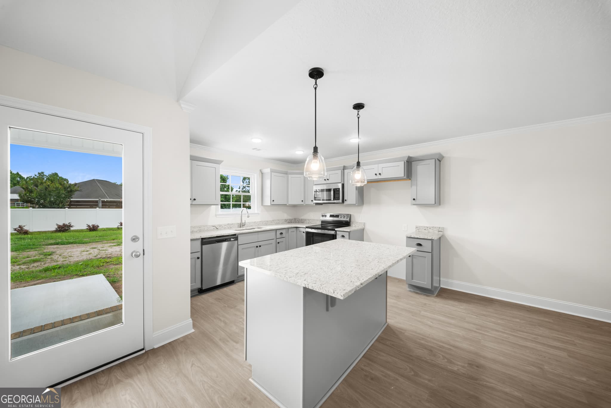4 bedroom, 2 bathroom, 1,620 sq ft single family residence under contract at 102 Enclave Court LOT 29, Statesboro, GA 30458 — photo 9