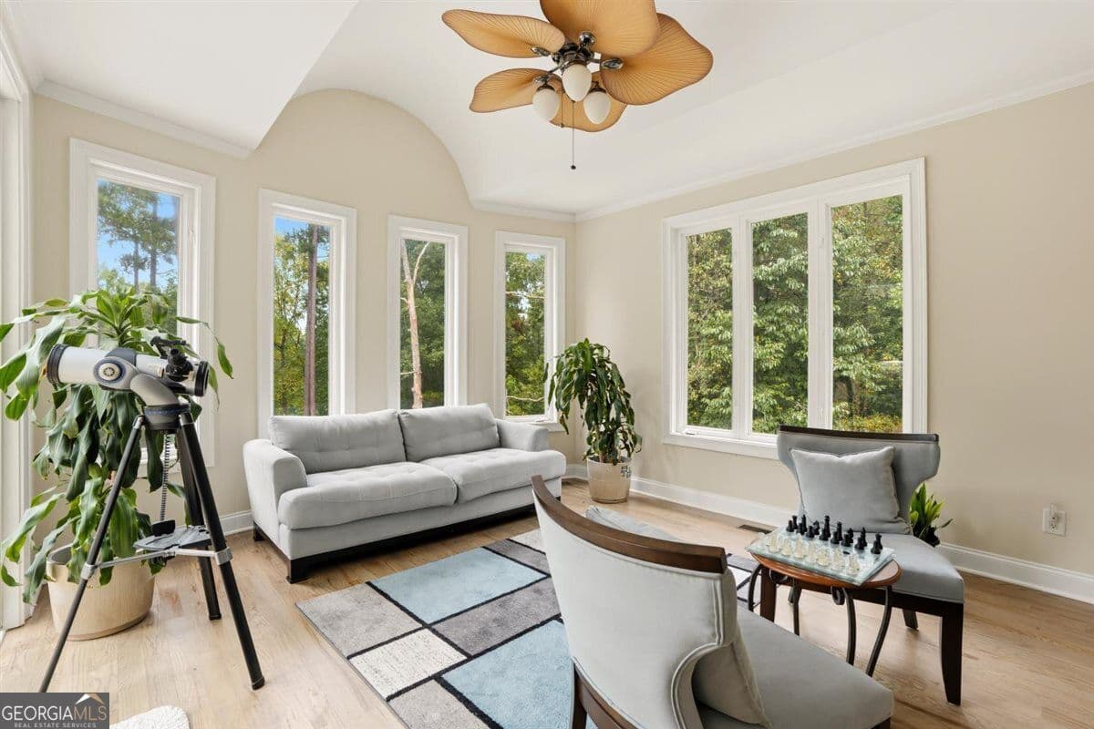 5 bedroom, 4.5 bathroom, 6,090 sq ft single family residence for sale at 124 Fairway Run, Forsyth, GA 31029 — photo 10