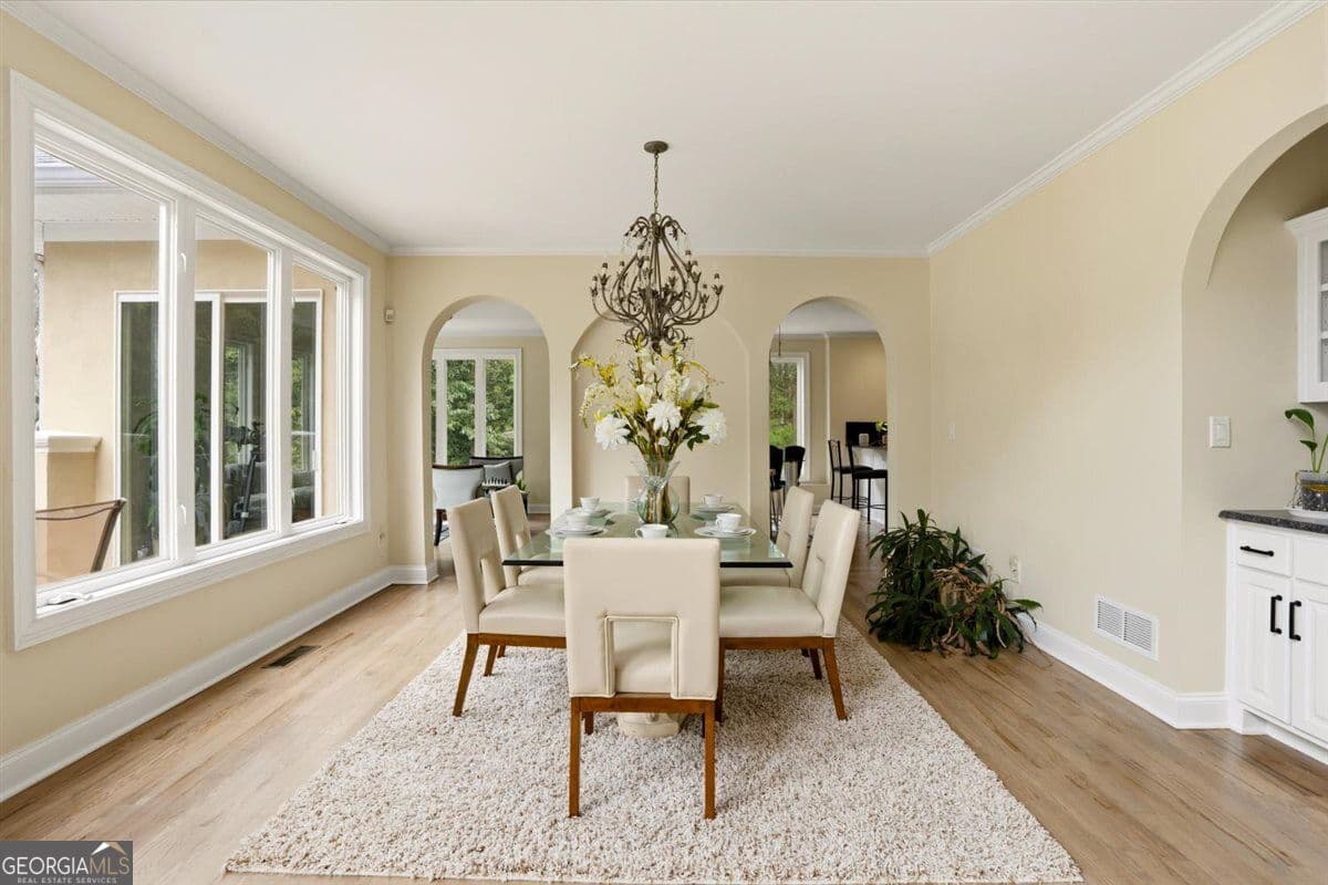5 bedroom, 4.5 bathroom, 6,090 sq ft single family residence for sale at 124 Fairway Run, Forsyth, GA 31029 — photo 8
