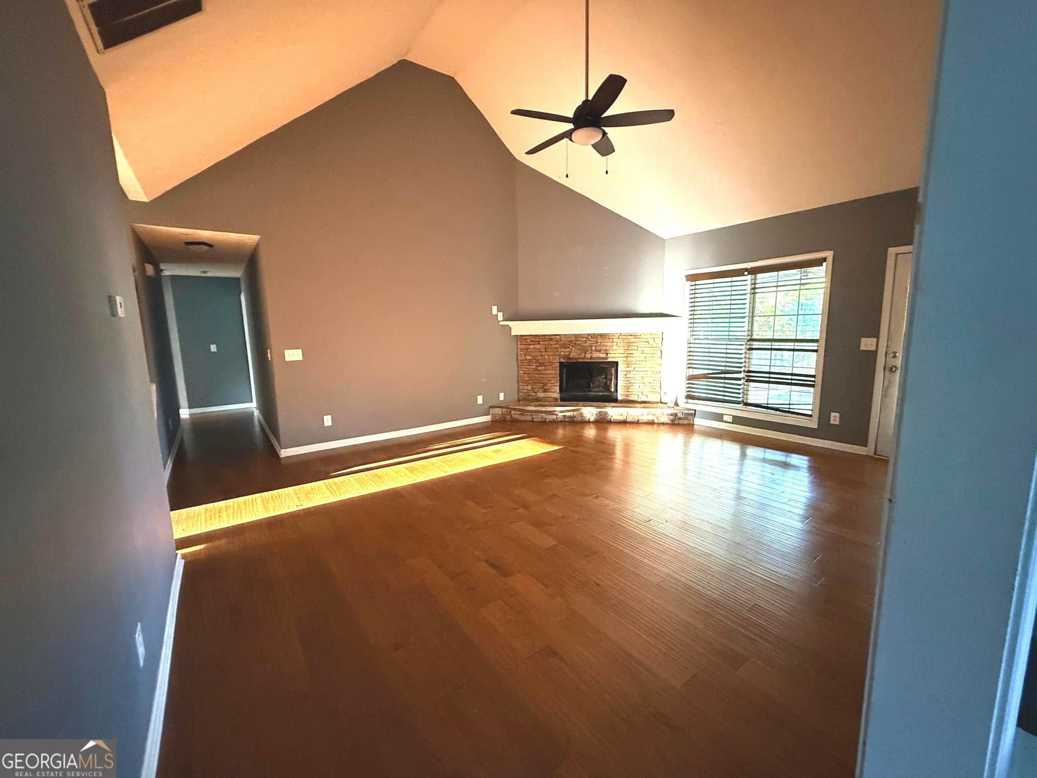 4 bedroom, 3 bathroom, 2,288 sq ft single family residence for sale at 610 Autumn Leaf Circle, Mcdonough, GA 30253 — photo 4
