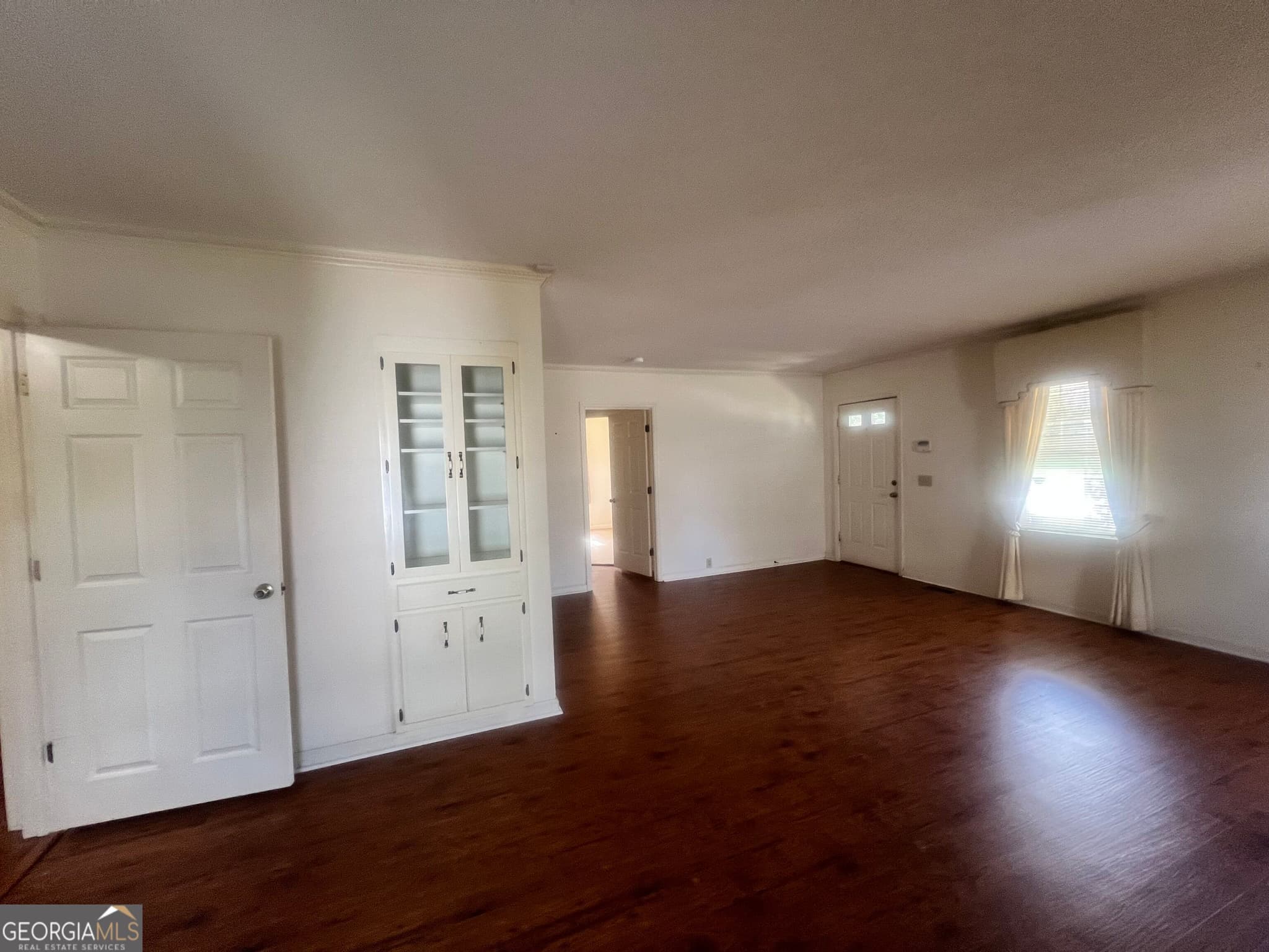 3 bedroom, 2 bathroom, 1,914 sq ft single family residence for sale at 127 W Stuart Avenue, Lyons, GA 30436 — photo 6