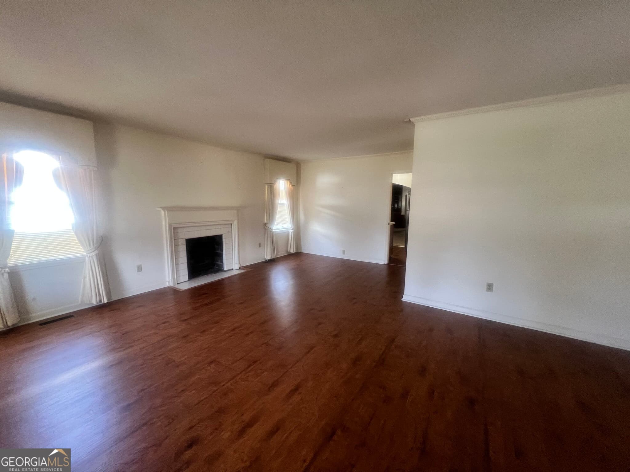 3 bedroom, 2 bathroom, 1,914 sq ft single family residence for sale at 127 W Stuart Avenue, Lyons, GA 30436 — photo 7