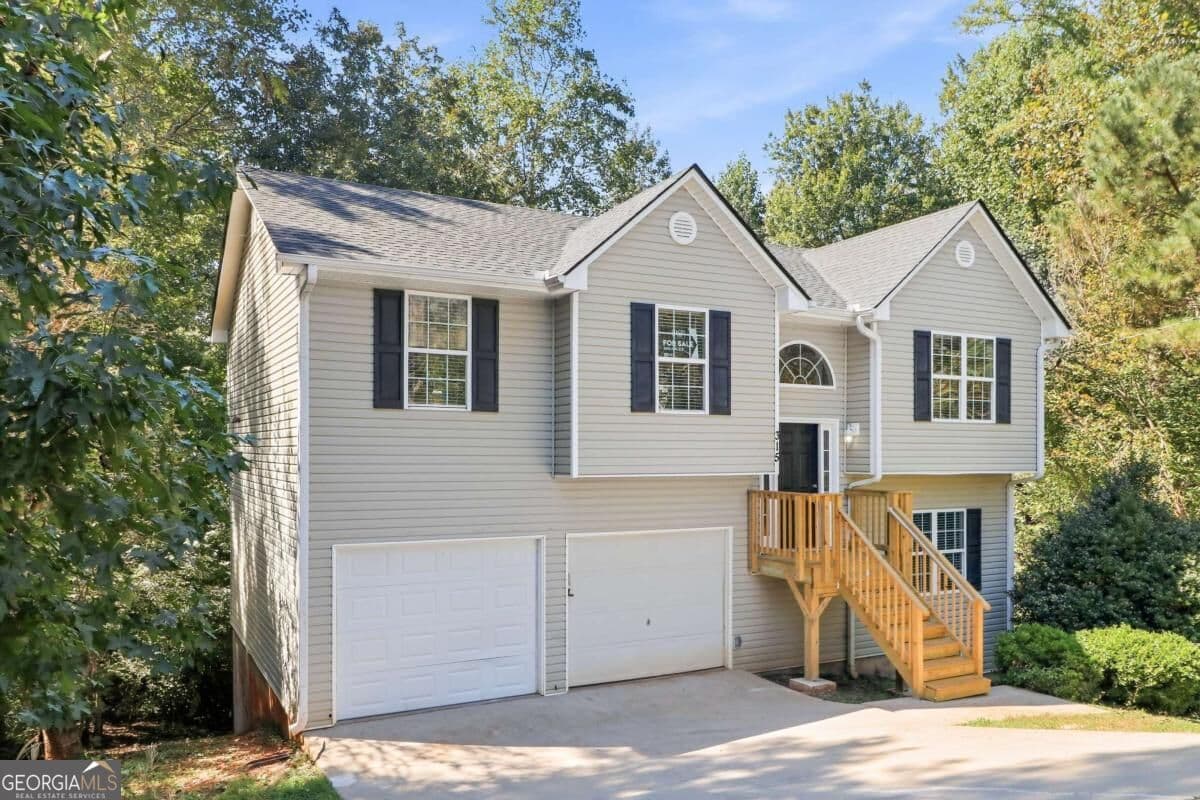 3 bedroom, 2 bathroom, 1,622 sq ft single family residence for sale at 315 Thorn Thicket Way, Rockmart, GA 30153 — photo 2