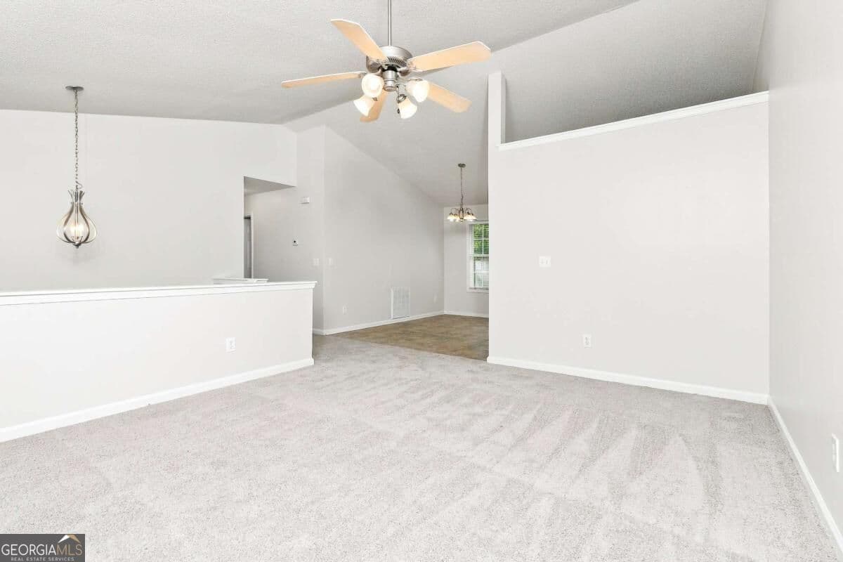 3 bedroom, 2 bathroom, 1,622 sq ft single family residence for sale at 315 Thorn Thicket Way, Rockmart, GA 30153 — photo 5
