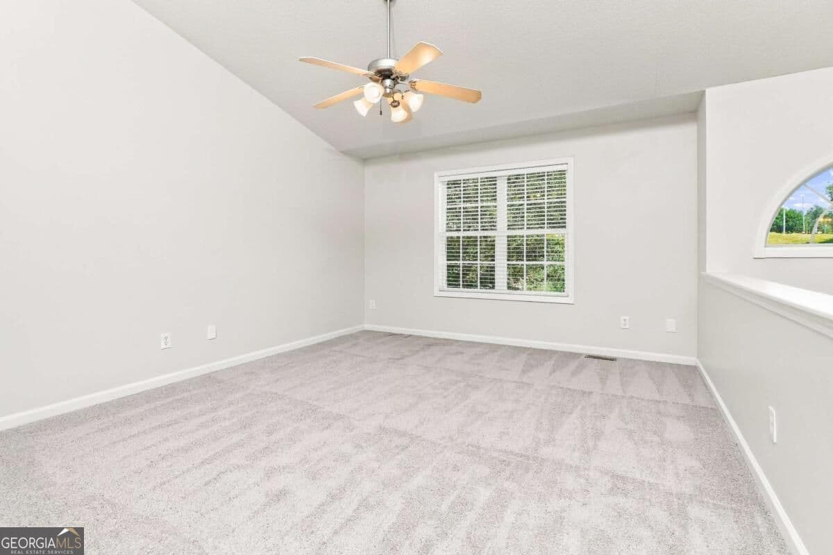 3 bedroom, 2 bathroom, 1,622 sq ft single family residence for sale at 315 Thorn Thicket Way, Rockmart, GA 30153 — photo 4