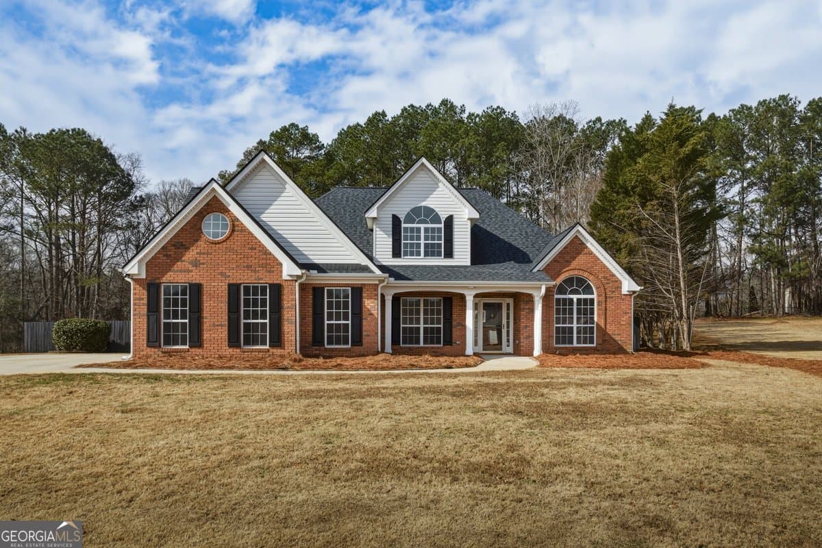 5 bedroom, 3 bathroom, 3,011 sq ft single family residence for sale at 122 Shadow Lake Drive, Conyers, GA 30094 — photo 1 of 51