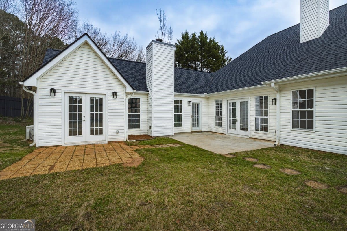 5 bedroom, 3 bathroom, 3,011 sq ft single family residence for sale at 122 Shadow Lake Drive, Conyers, GA 30094 — photo 9