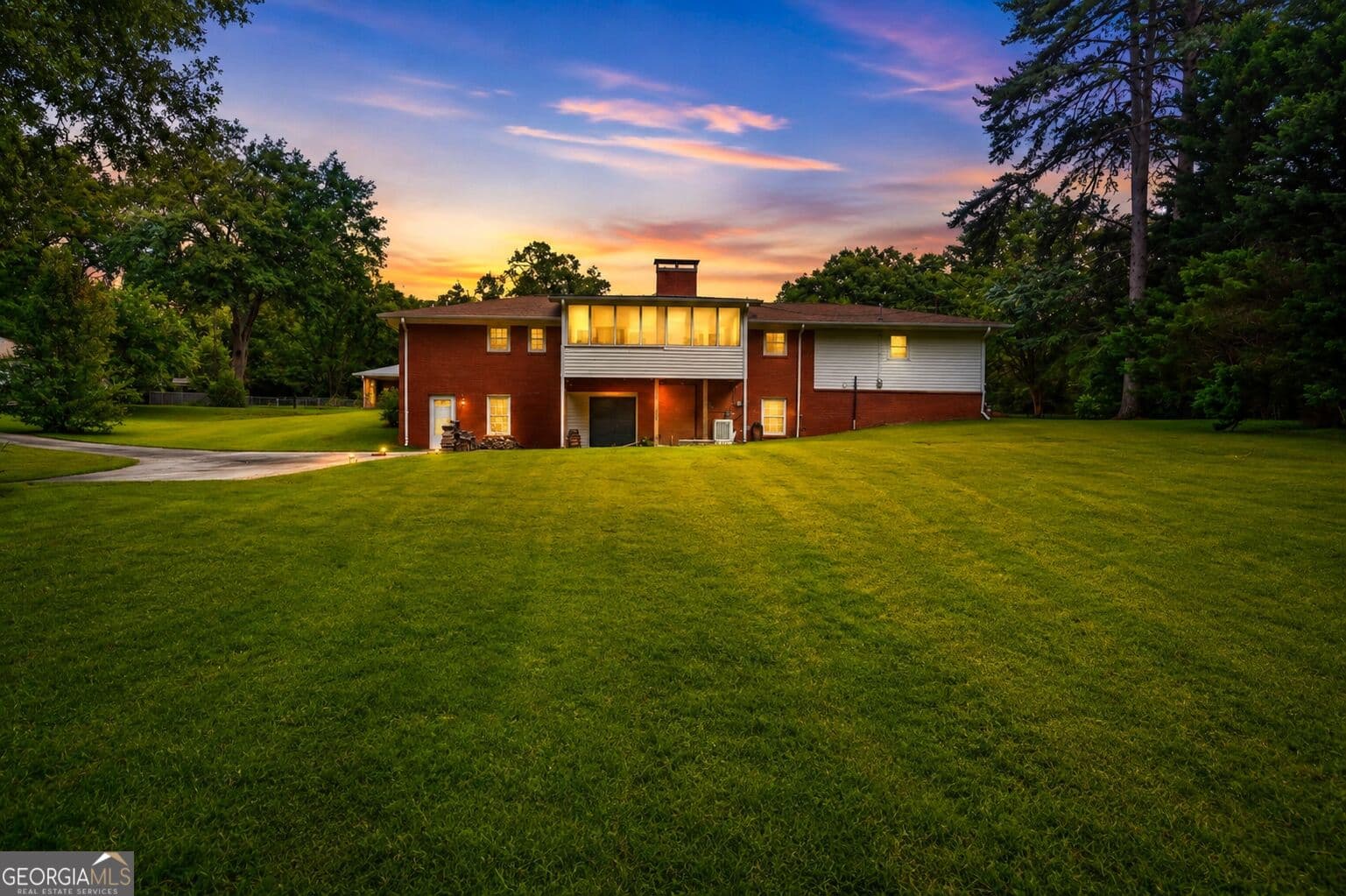 4 bedroom, 3 bathroom, 3,577 sq ft single family residence for sale at 128 Scott Circle, Toccoa, GA 30577 — photo 6