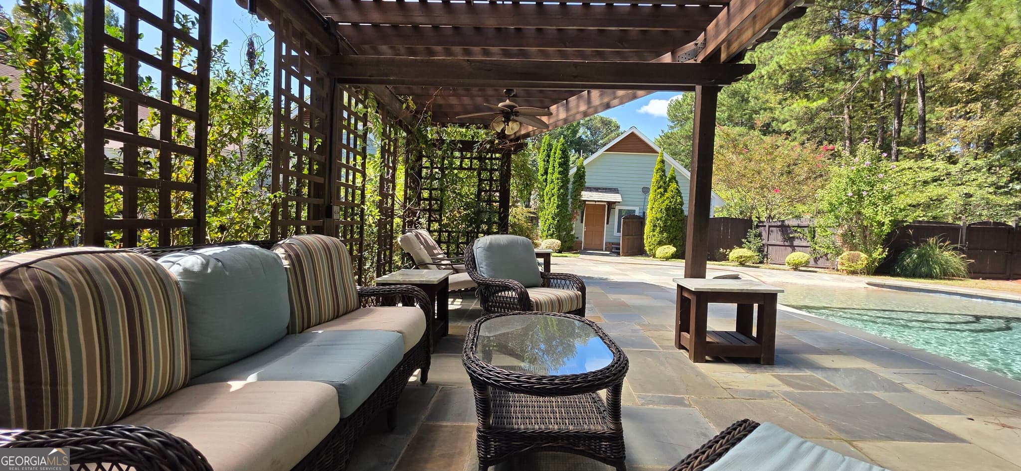 5 bedroom, 5.5 bathroom single family residence for sale at 1066 Bridgewater Walk, Snellville, GA 30078 — photo 5