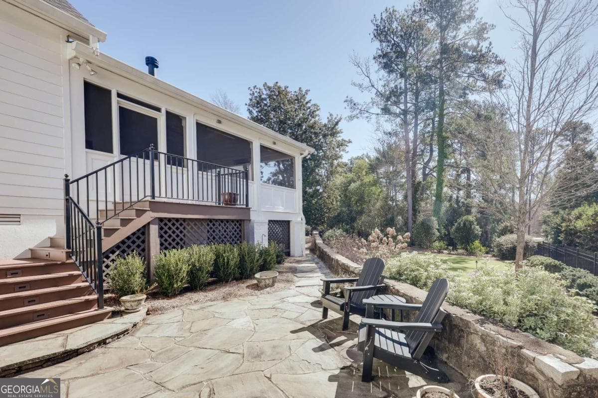 5 bedroom, 5.5 bathroom, 5,905 sq ft single family residence for sale at 577 Cloverhurst Avenue, Athens, GA 30606 — photo 5