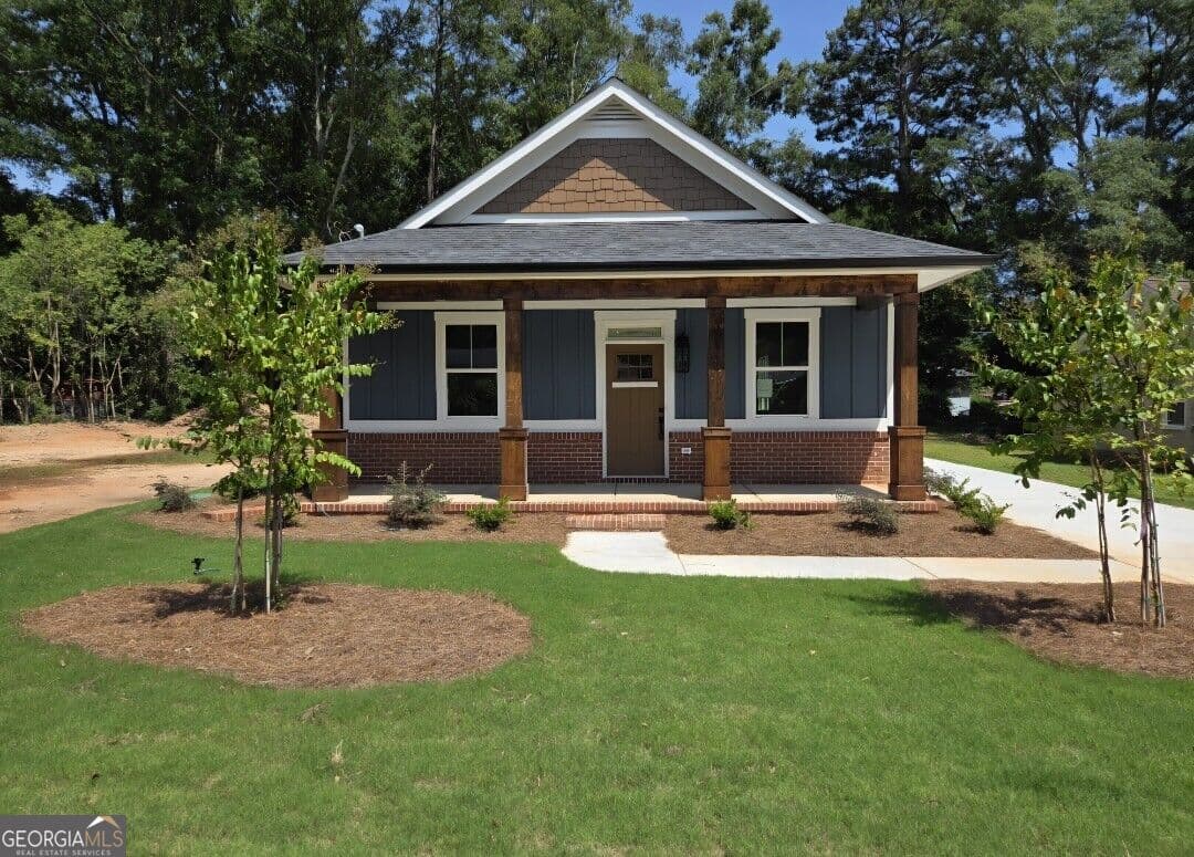 3 bedroom, 2 bathroom, 1,650 sq ft single family residence for sale at 313 Wall, Monroe, GA 30655 — photo 2