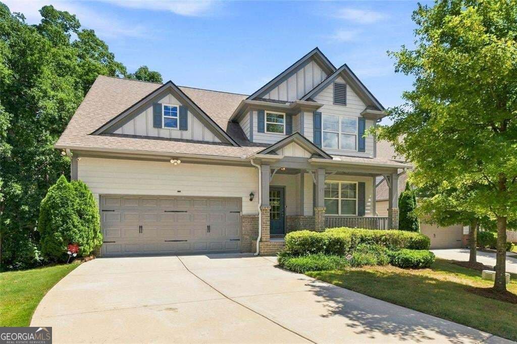 4 bedroom, 3.5 bathroom, 3,530 sq ft single family residence for sale at 1125 Pebble Creek Lane, Locust Grove, GA 30248 — photo 1 of 53