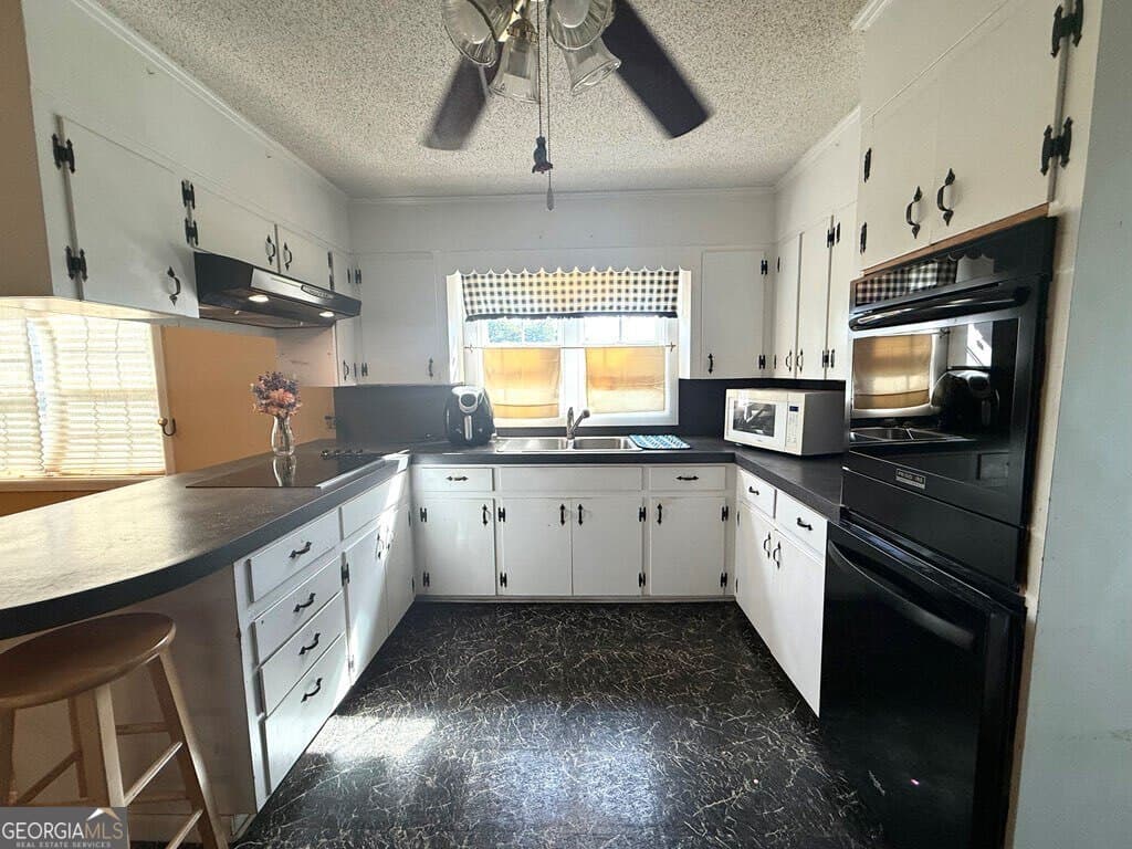 3 bedroom, 2 bathroom, 1,707 sq ft single family residence for sale at 905 Goodman Street, Sparks, GA 31647 — photo 9