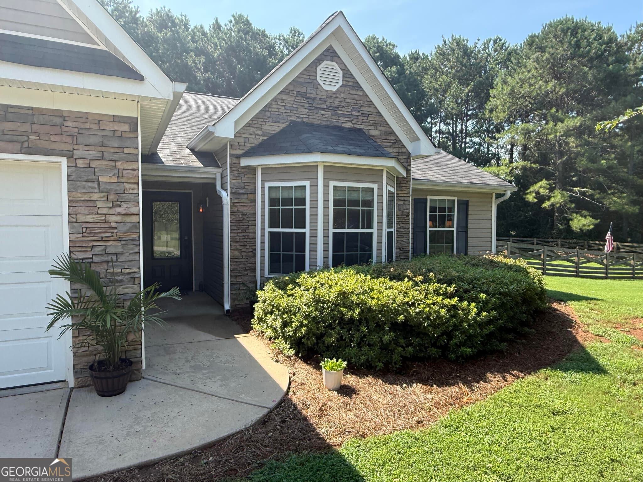 3 bedroom, 2 bathroom, 1,929 sq ft single family residence for sale at 108 Wortham Drive, Buckhead, GA 30625 — photo 3