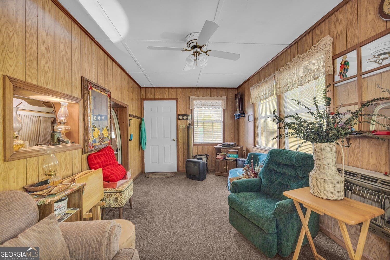 1 bedroom, 1 bathroom, 808 sq ft single family residence for sale at 83 Lost Valley Drive, Cleveland, GA 30528 — photo 3
