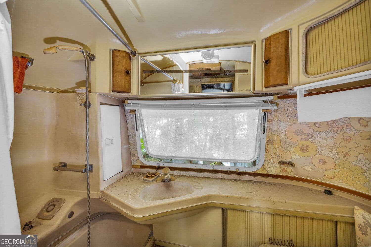 1 bedroom, 1 bathroom, 808 sq ft single family residence for sale at 83 Lost Valley Drive, Cleveland, GA 30528 — photo 8