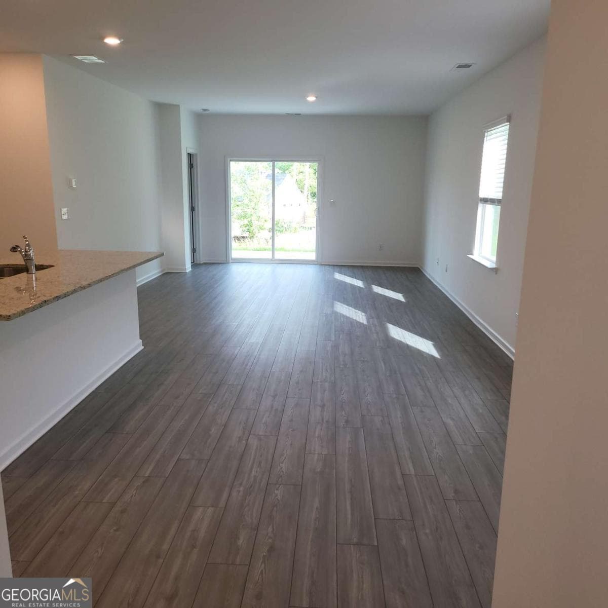 5 bedroom, 2.5 bathroom, 2,388 sq ft single family residence for rent at 448 Golden Eagle Parkway, Braselton, GA 30517 for $2,300 a month — photo 6