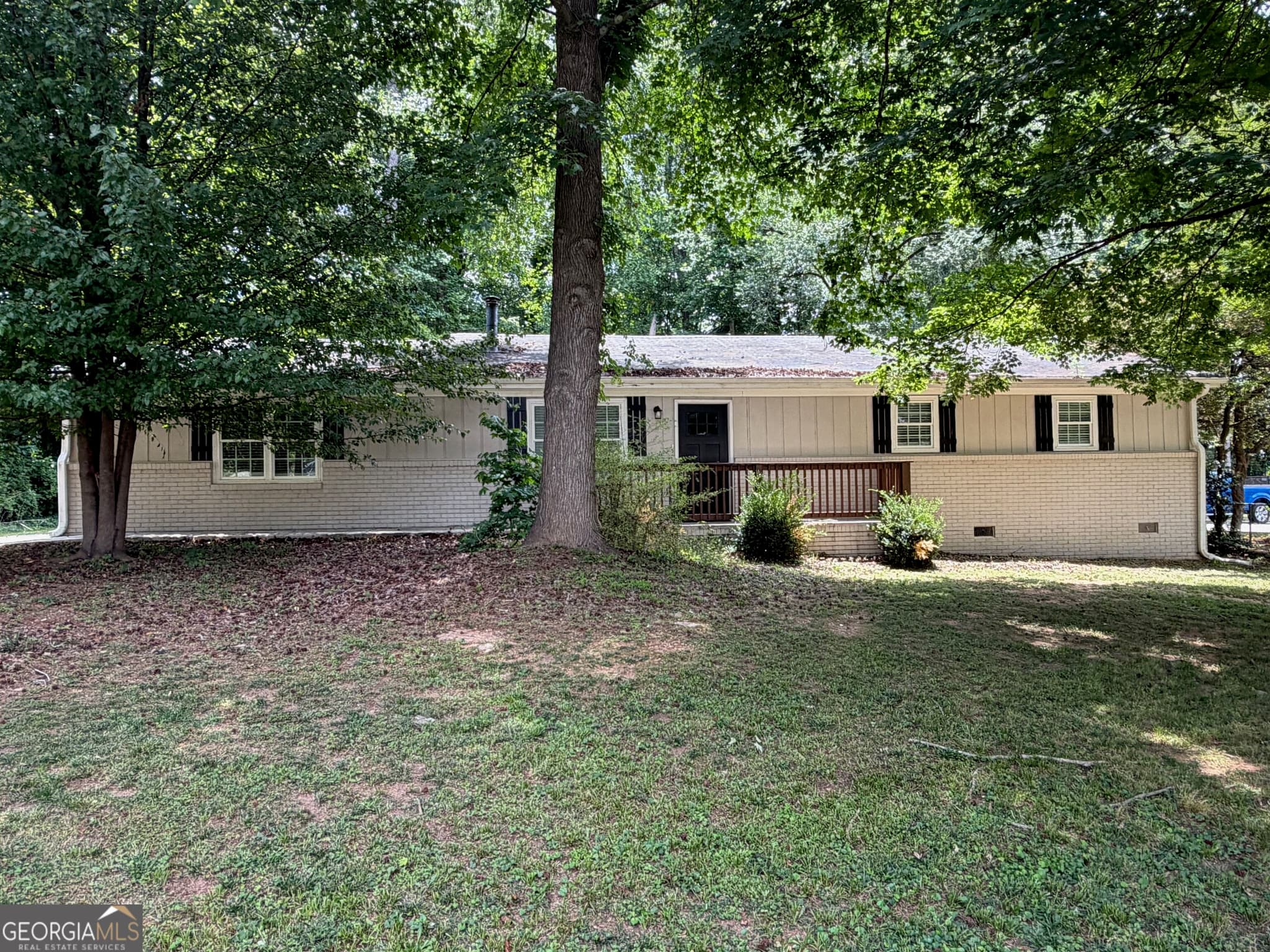 5 bedroom, 2 bathroom, 1,740 sq ft single family residence for sale at 3826 S Ridge Drive, Lithia Springs, GA 30122 — photo 2