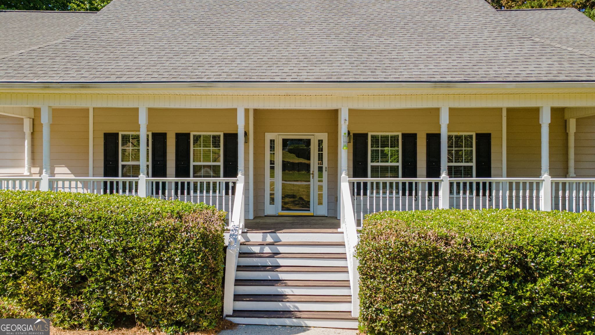 5 bedroom, 3.5 bathroom, 3,756 sq ft single family residence for sale at 149 Walnut Ridge Drive, Hoschton, GA 30548 — photo 3