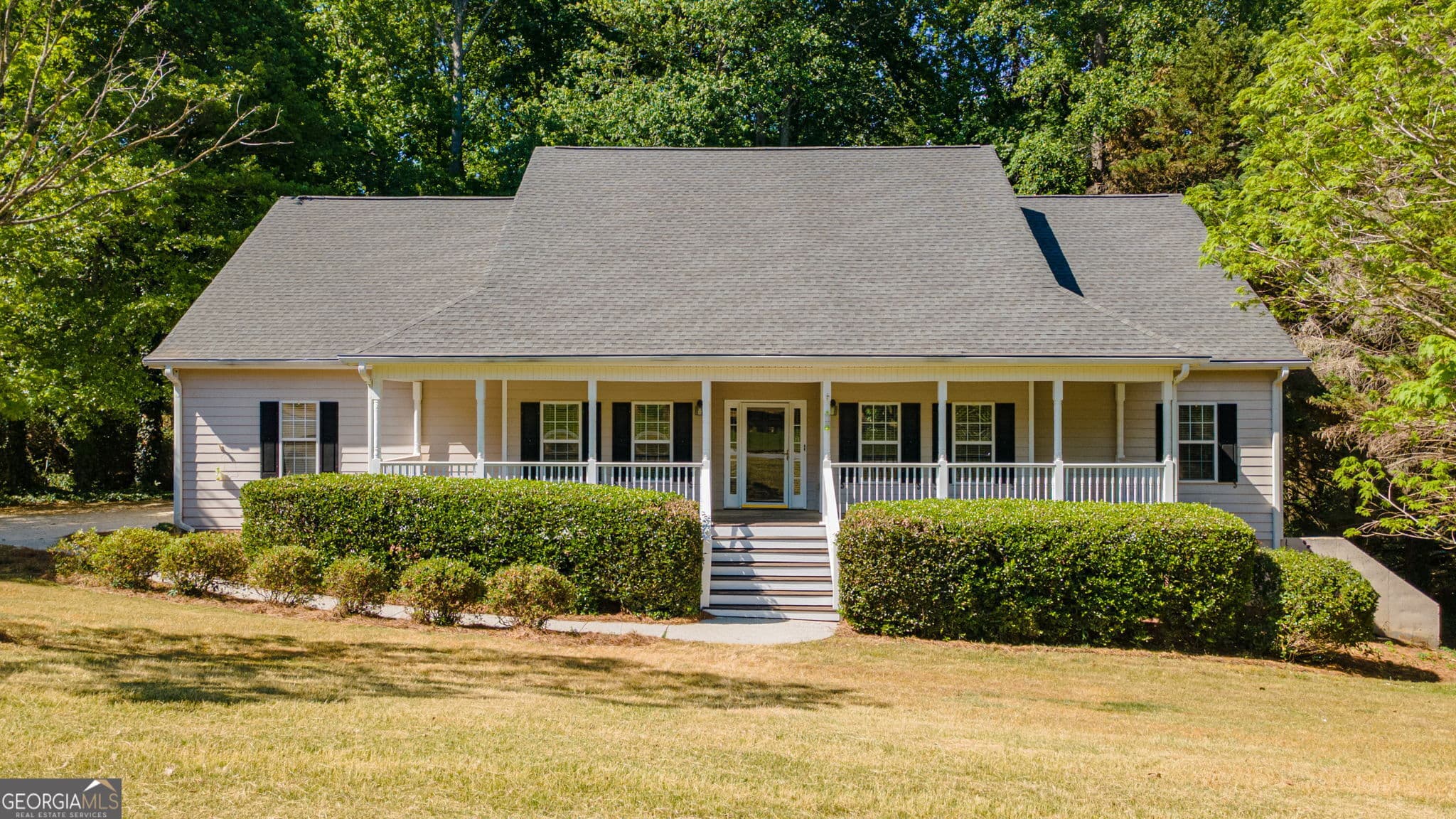 5 bedroom, 3.5 bathroom, 3,756 sq ft single family residence for sale at 149 Walnut Ridge Drive, Hoschton, GA 30548 — photo 1 of 77
