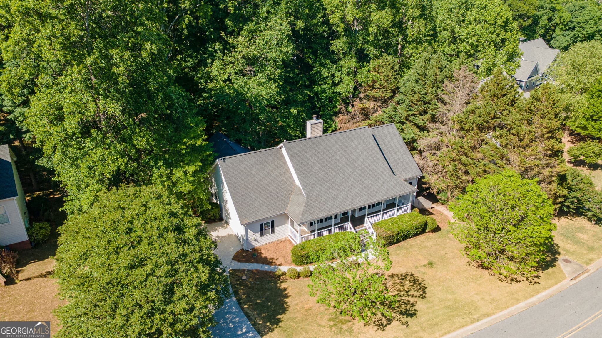 5 bedroom, 3.5 bathroom, 3,756 sq ft single family residence for sale at 149 Walnut Ridge Drive, Hoschton, GA 30548 — photo 10