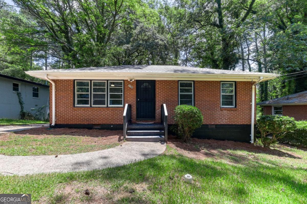 3 bedroom, 1 bathroom, 1,044 sq ft single family residence for rent at 2288 Polar Rock Avenue, Atlanta, GA 30315 for $1,595 a month — photo 1 of 23